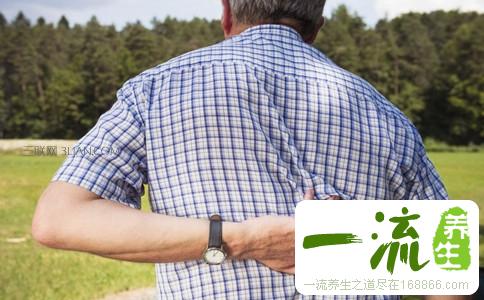 老年人腿抽筋是怎么回事？该如何治疗
