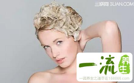 白发千万不能再染了，太恐怖了！