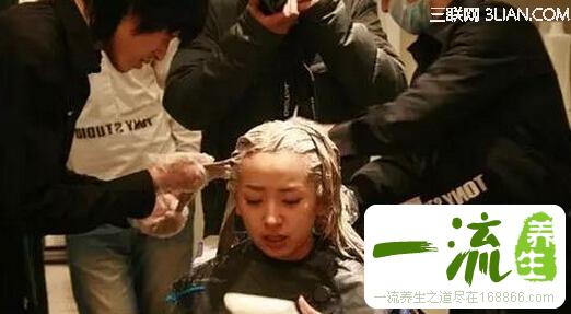 白发千万不能再染了，太恐怖了！