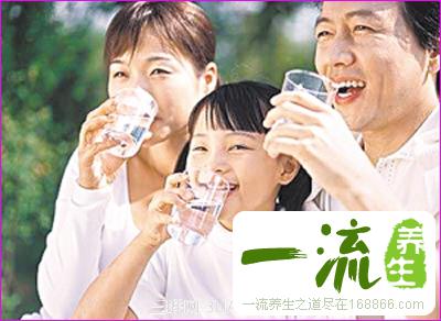 起床后第一杯水的健康喝法