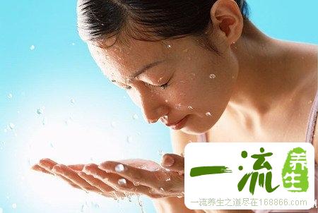 绿茶水洗脸抗衰老