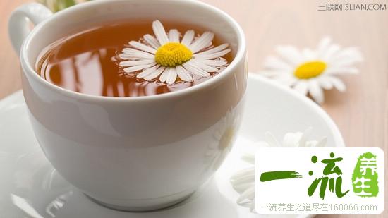 白领养眼美容就多喝七款养生花茶