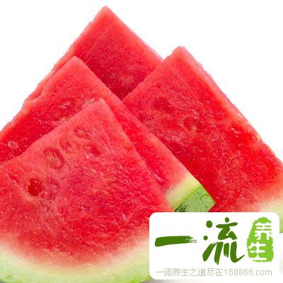 月经期 女性夏季经期里打死也不吃这些