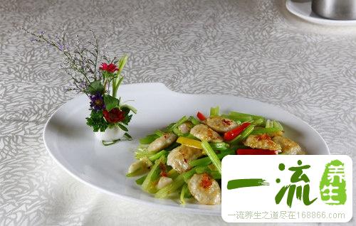 鸡肉炒芹菜