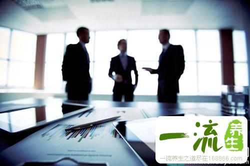 男人这样排尿能防癌