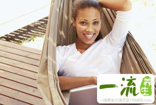 单身女人最诱惑男人的9种行为