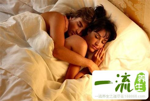 枕头影响勃起度?盘点5个睡出来的性问题