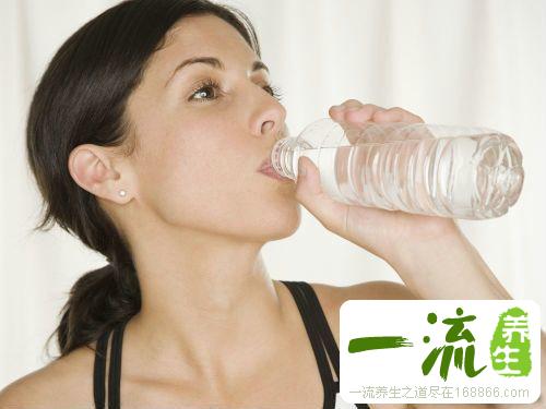 7种方法增加你的饮水量