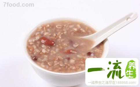 三伏天喝三豆汤 既能祛痘还可除痱子