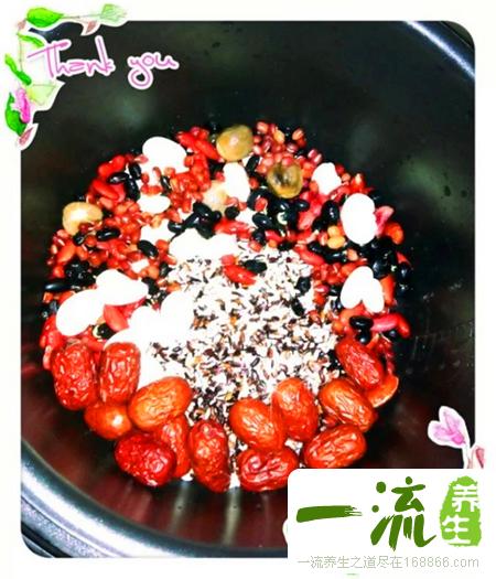 教你做冬日最佳甜品——黑五类八宝粥