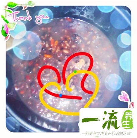 教你做冬日最佳甜品——黑五类八宝粥