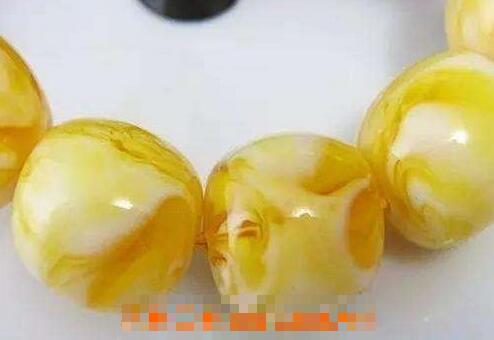 蜜蜡鉴别方法 如何鉴别蜜蜡好坏