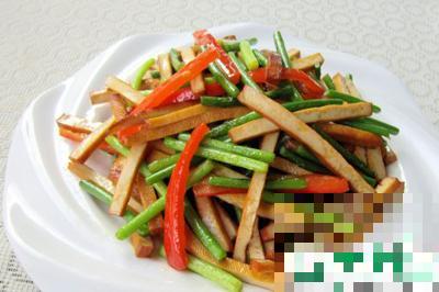 五香茶干炒蒜薹