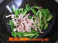 芹菜炒肉的做法步骤教程