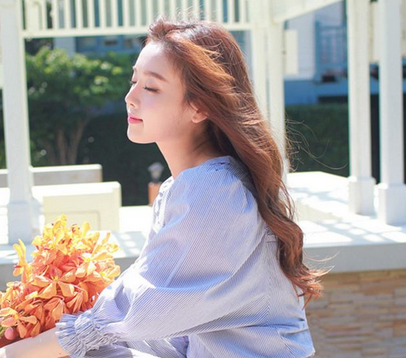 肩宽的女生适合什么发型 肩宽的女生怎么穿衣服好看