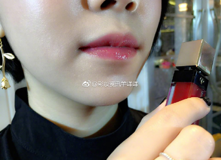 cpb肌肤之钥奢华艳光唇晶蜜哪个色好看 cpb奢华艳光唇晶蜜色号及试色
