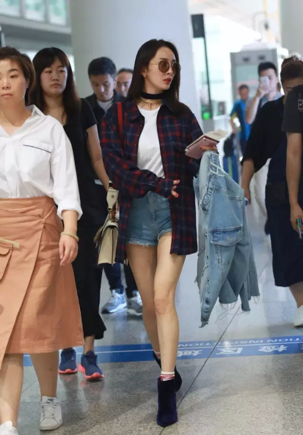 袜子怎么搭配好看 袜子什么牌子好