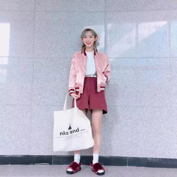 袜子怎么搭配好看 袜子什么牌子好