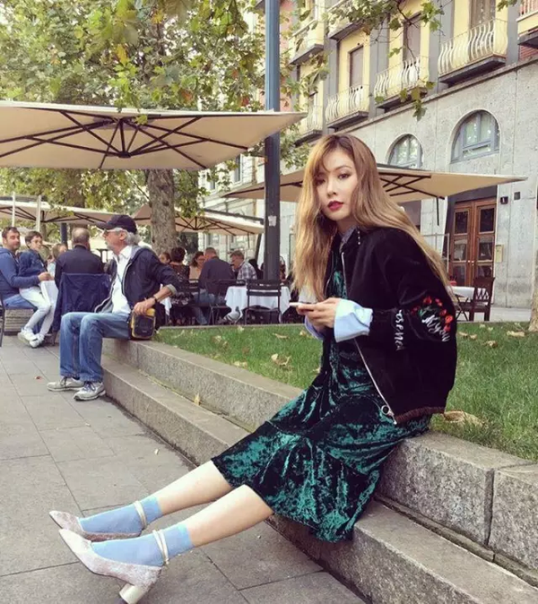 袜子怎么搭配好看 袜子什么牌子好