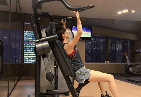 孙俪晒高难度健身动作 练习高难度普拉提要注意什么