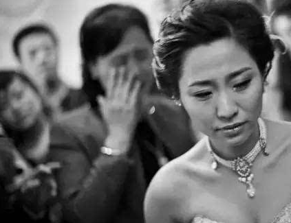 女孩为什么别嫁得太远了 可怜天下父母心