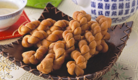 炸东西裹淀粉还是面粉 炸东西为什么要炸两次才脆