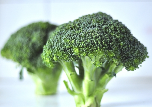 西兰花热量是多少 水煮西兰花要放盐吗