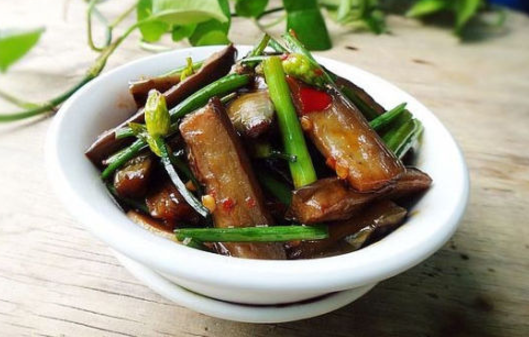 茄子微波炉蒸几分钟 茄子烤箱要烤多久能熟