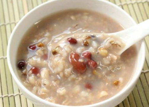 煮八宝粥要放多少水 煮八宝粥什么时候放糖