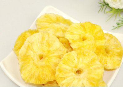 枇杷和菠萝可以一起吃吗 菠萝的饮食注意事项