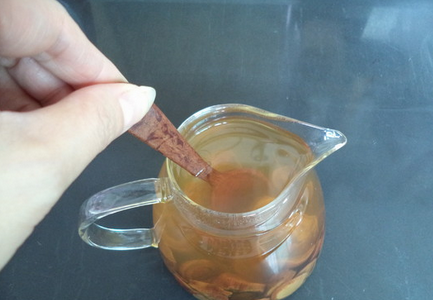 冬天口干喝山楂茶 山楂茶的功效与作用 冬天口干喝山楂茶 山楂茶的功效与作用