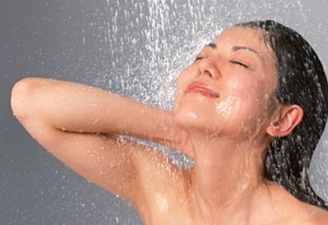 冬天洗冷水澡的方法 冬天洗冷水澡怎么洗