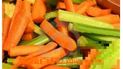 怎么腌芹菜酸萝卜 腌芹菜酸萝卜的做法步骤