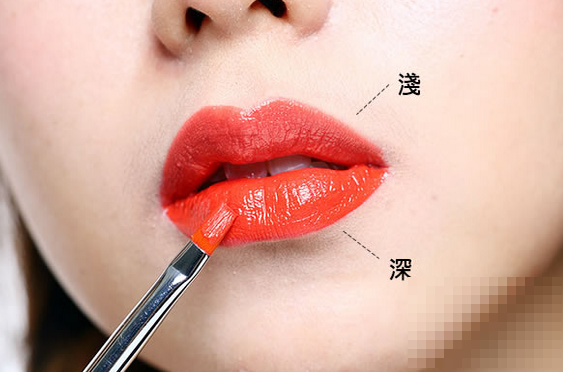 橘红色口红什么肤质的人用了显白 橘红色口红品牌推荐及试色