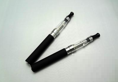 电子烟可以帮助戒烟吗 利用电子烟戒烟有什么危害